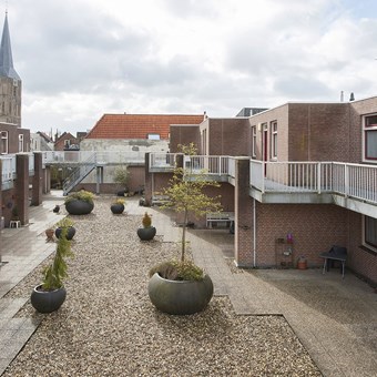 Kampen, Boven Nieuwstraat, galerijflat - foto 2