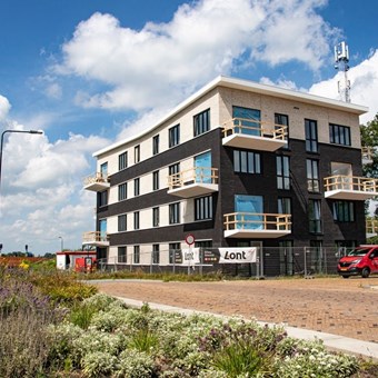 Hurdegaryp, Rijksstraatweg, 3-kamer appartement - foto 2