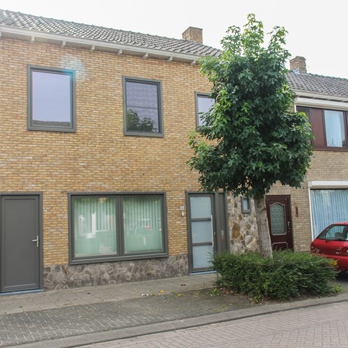 Sint Jansteen, Brouwerijstraat, tussenwoning - foto 1