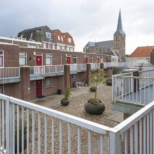 Kampen, Boven Nieuwstraat, galerijflat - foto 1