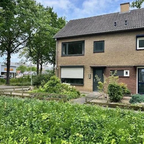 Terneuzen, Lorentzlaan, hoekwoning - foto 1