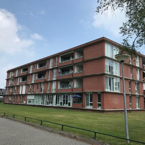 Emmen, De Lemzijde, galerijflat - foto 1